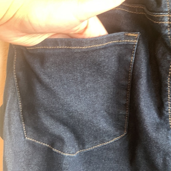 Articles of Society women’s maternity dark blue, jean pants. - Picture 7 of 9